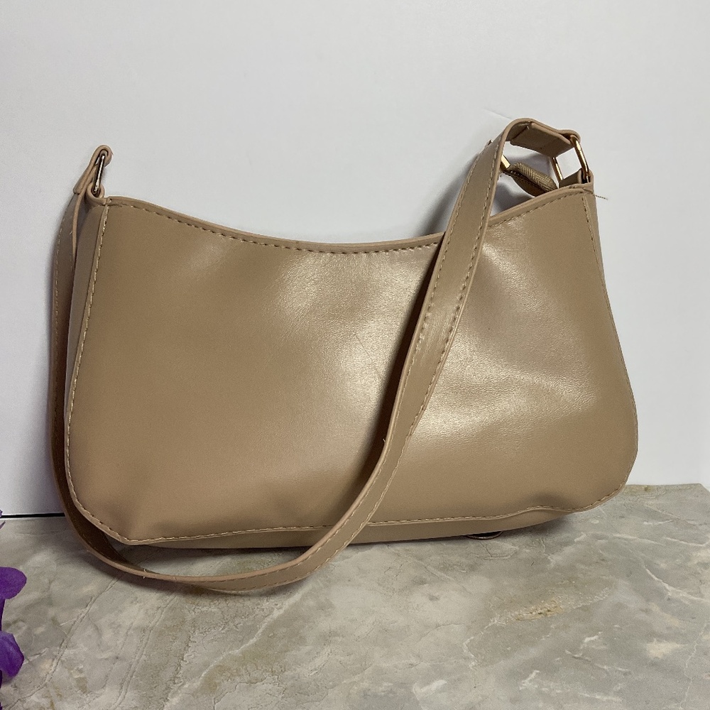 Cartera - Picture 2 of 3